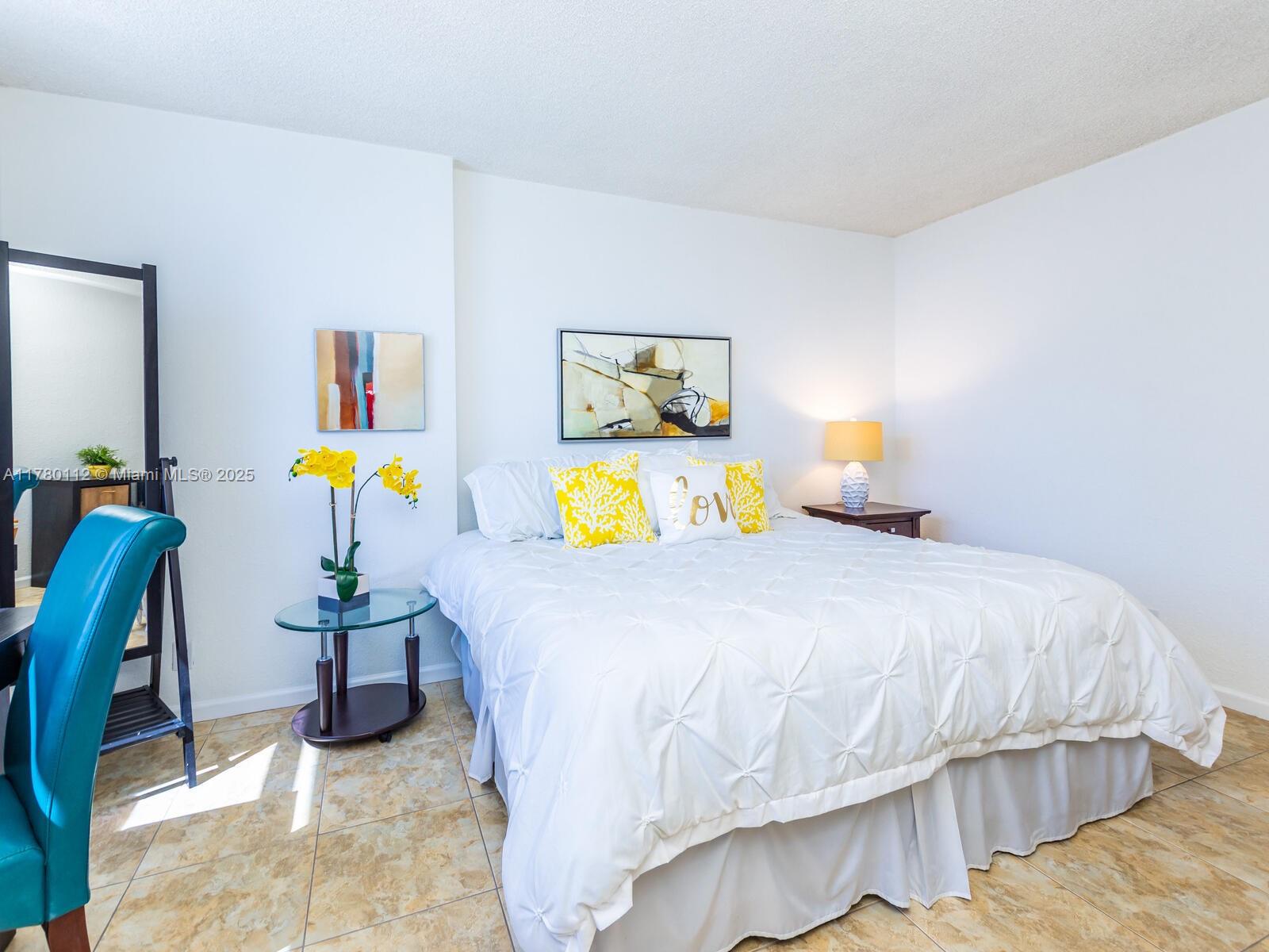WAVE CONDO - Residential