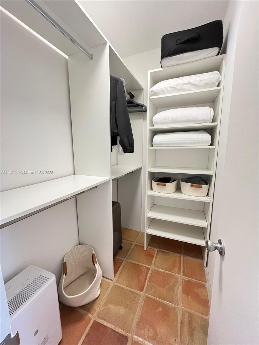 4000 ISL BLVD WILLIAMS IS - Residential Lease