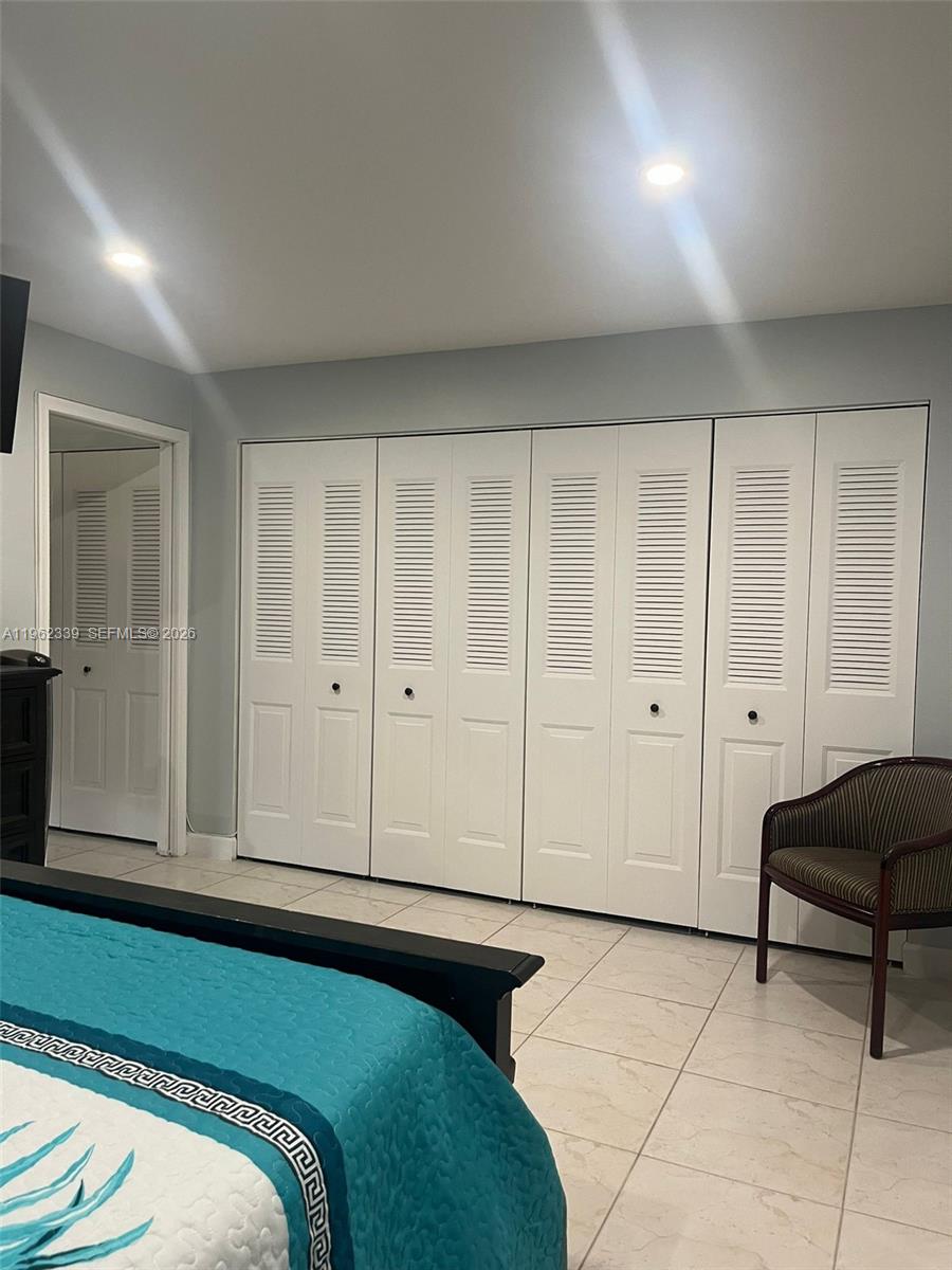 CAMDEN CONDOS - Residential