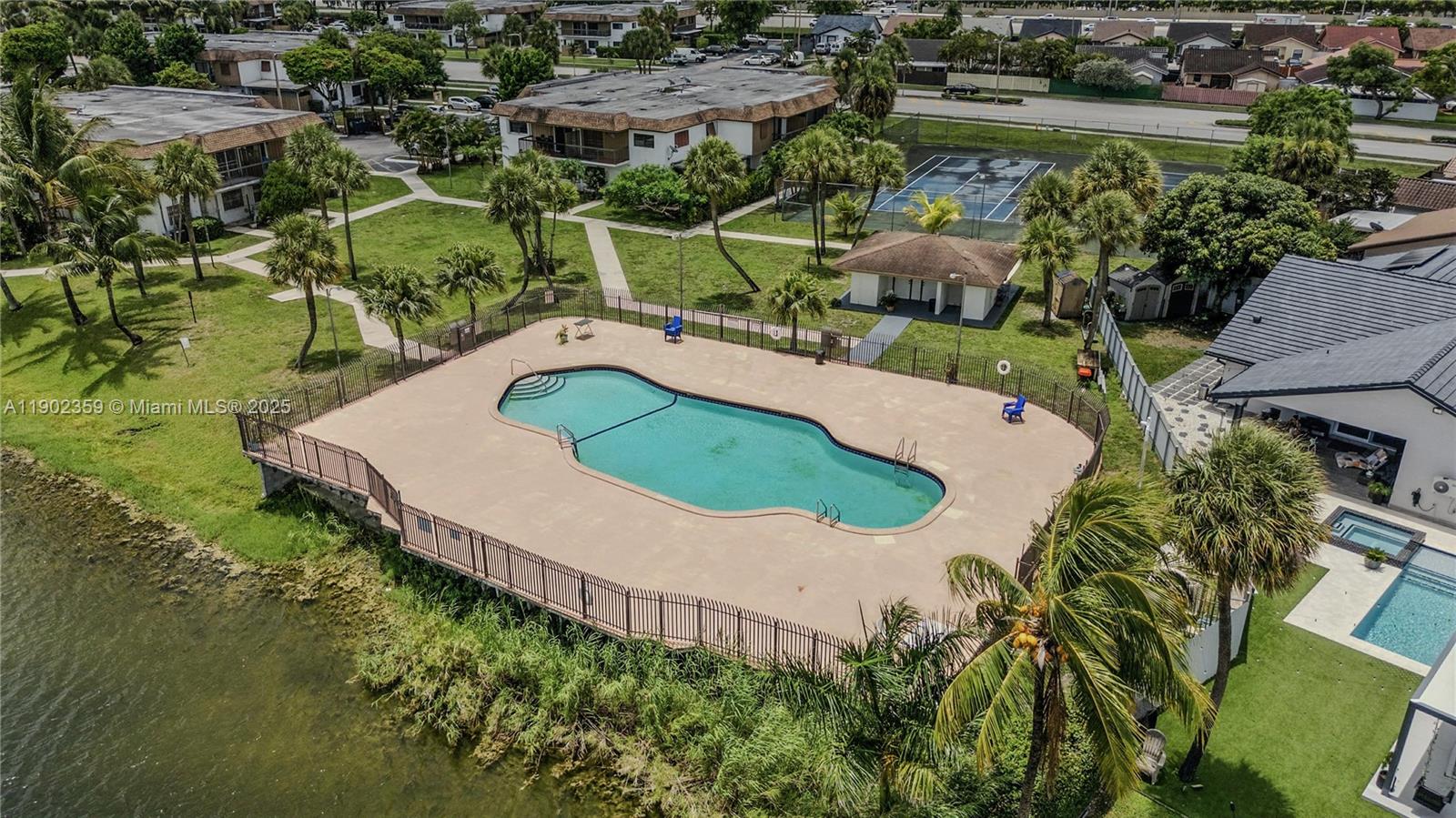 WOODS LANDING CONDO PH I - Residential Lease