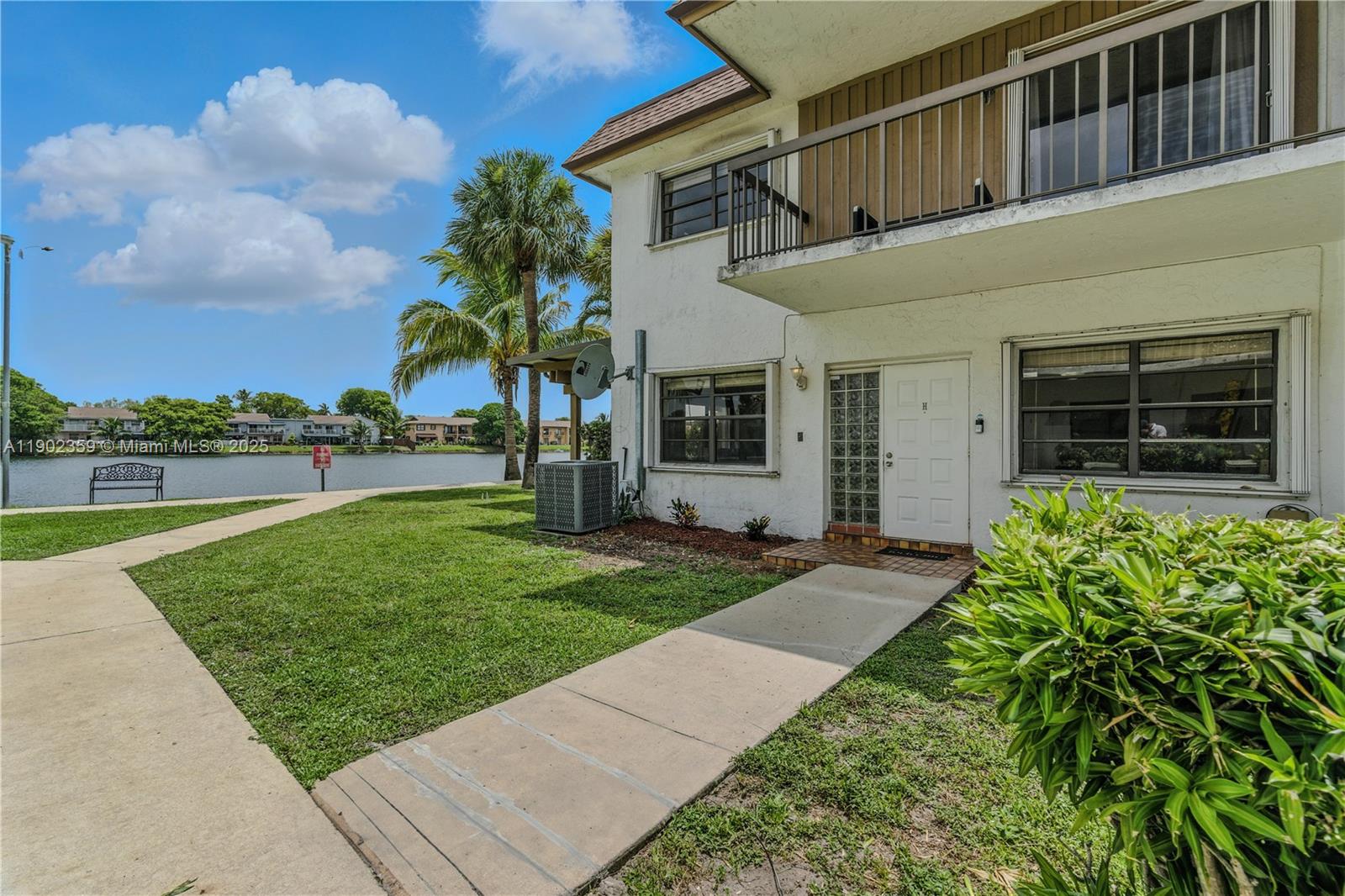 WOODS LANDING CONDO PH I - Residential Lease