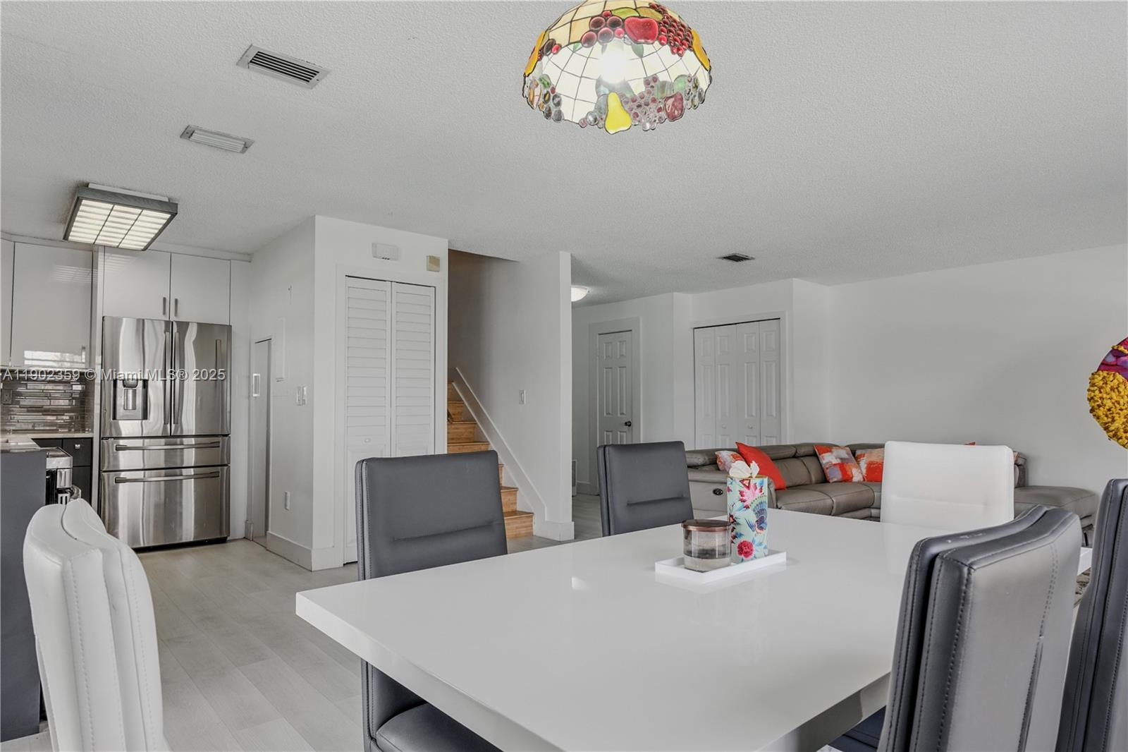 WOODS LANDING CONDO PH I - Residential Lease