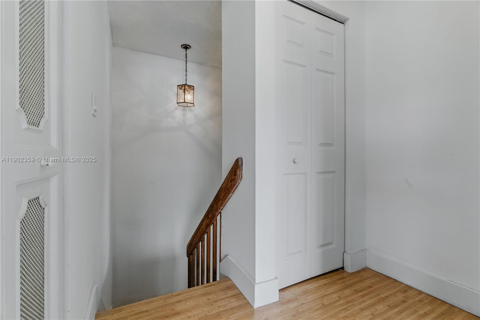 WOODS LANDING CONDO PH I - Residential Lease