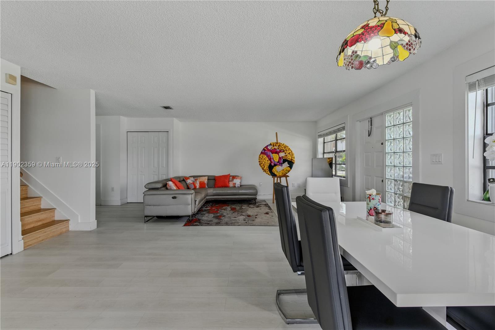 WOODS LANDING CONDO PH I - Residential Lease