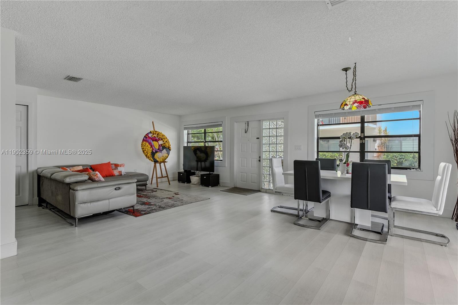 WOODS LANDING CONDO PH I - Residential Lease