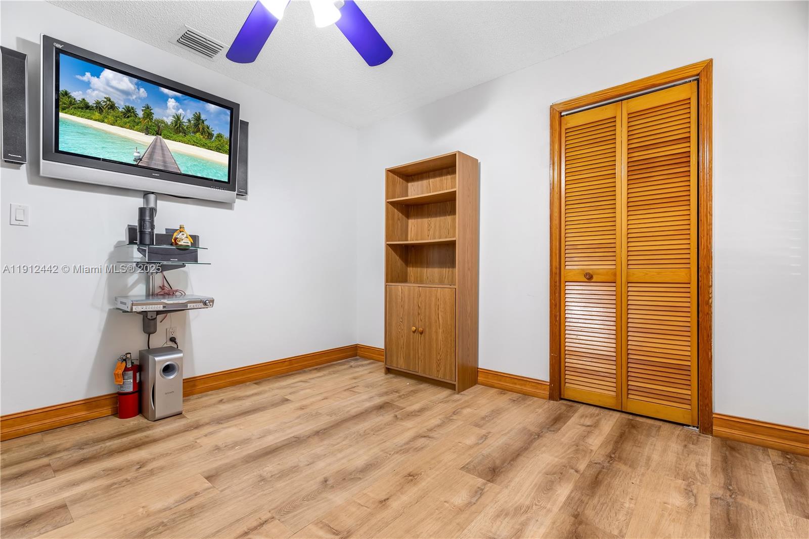 3RD ADDN TO EL DORADO GAR - Residential