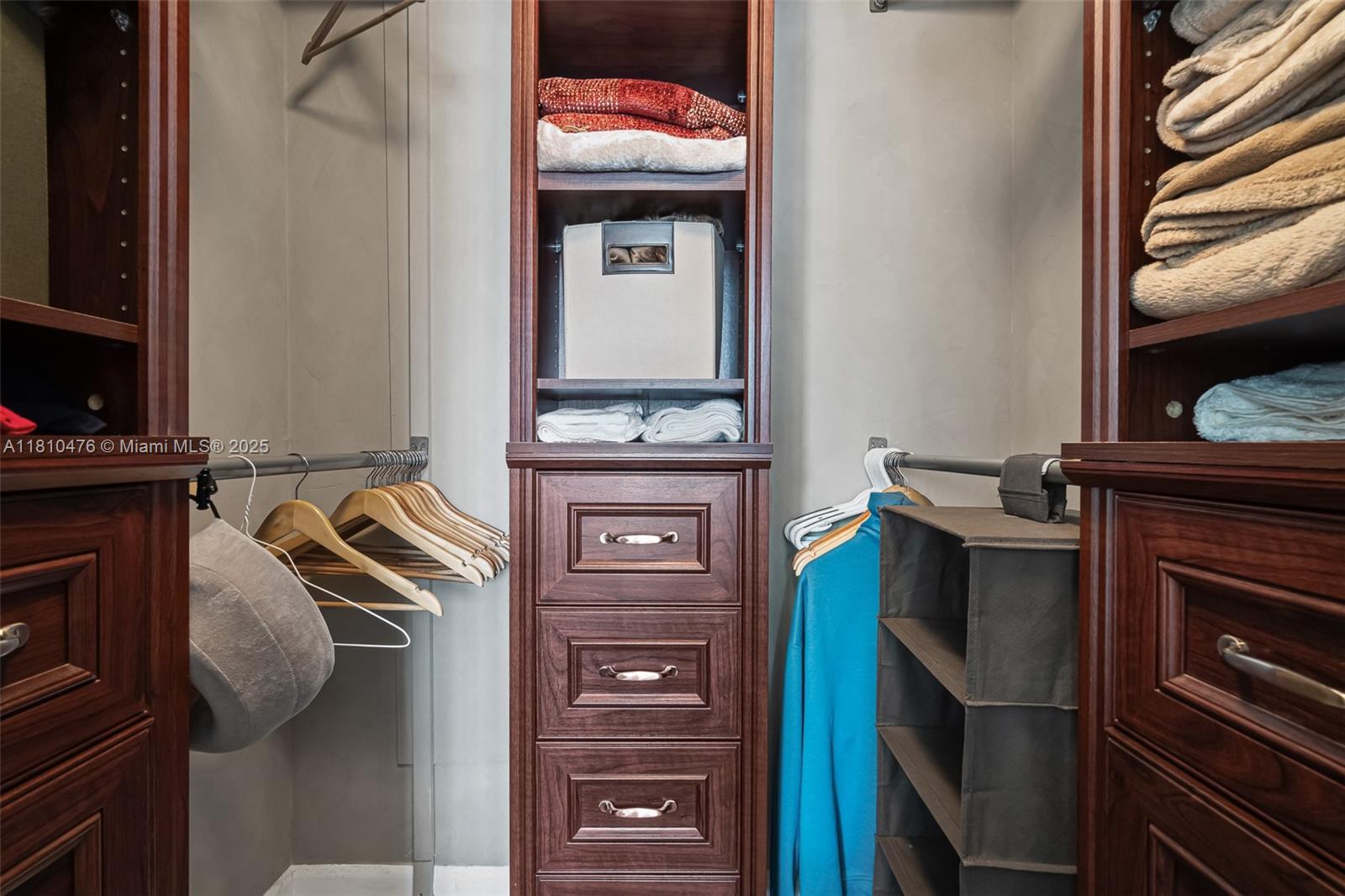 HEMISPHERES CONDO - Residential