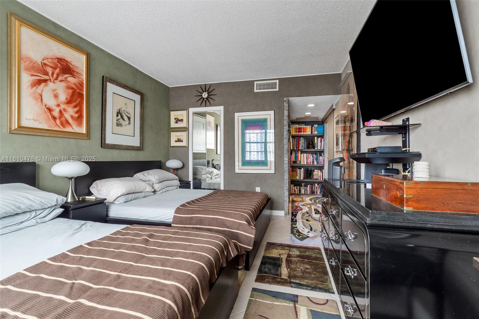 HEMISPHERES CONDO - Residential