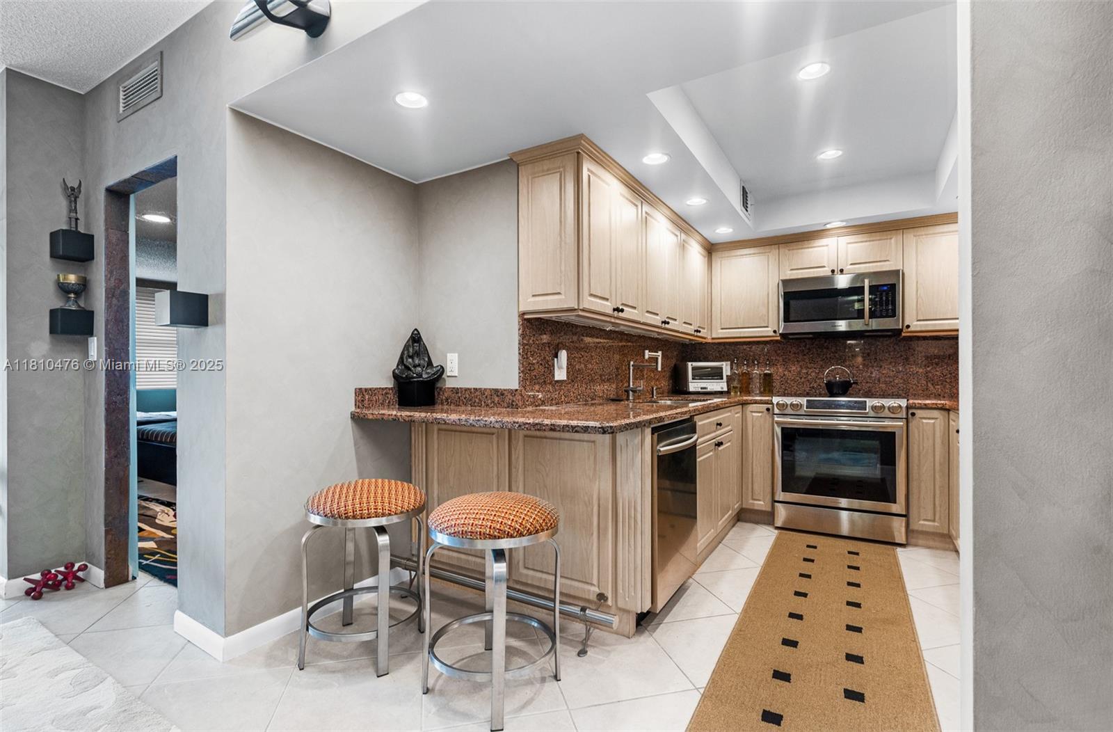 Property for Sale at 1985 S Ocean Dr 17D, Hallandale Beach, Broward County, Florida - Bedrooms: 1 
Bathrooms: 2  - $375,000