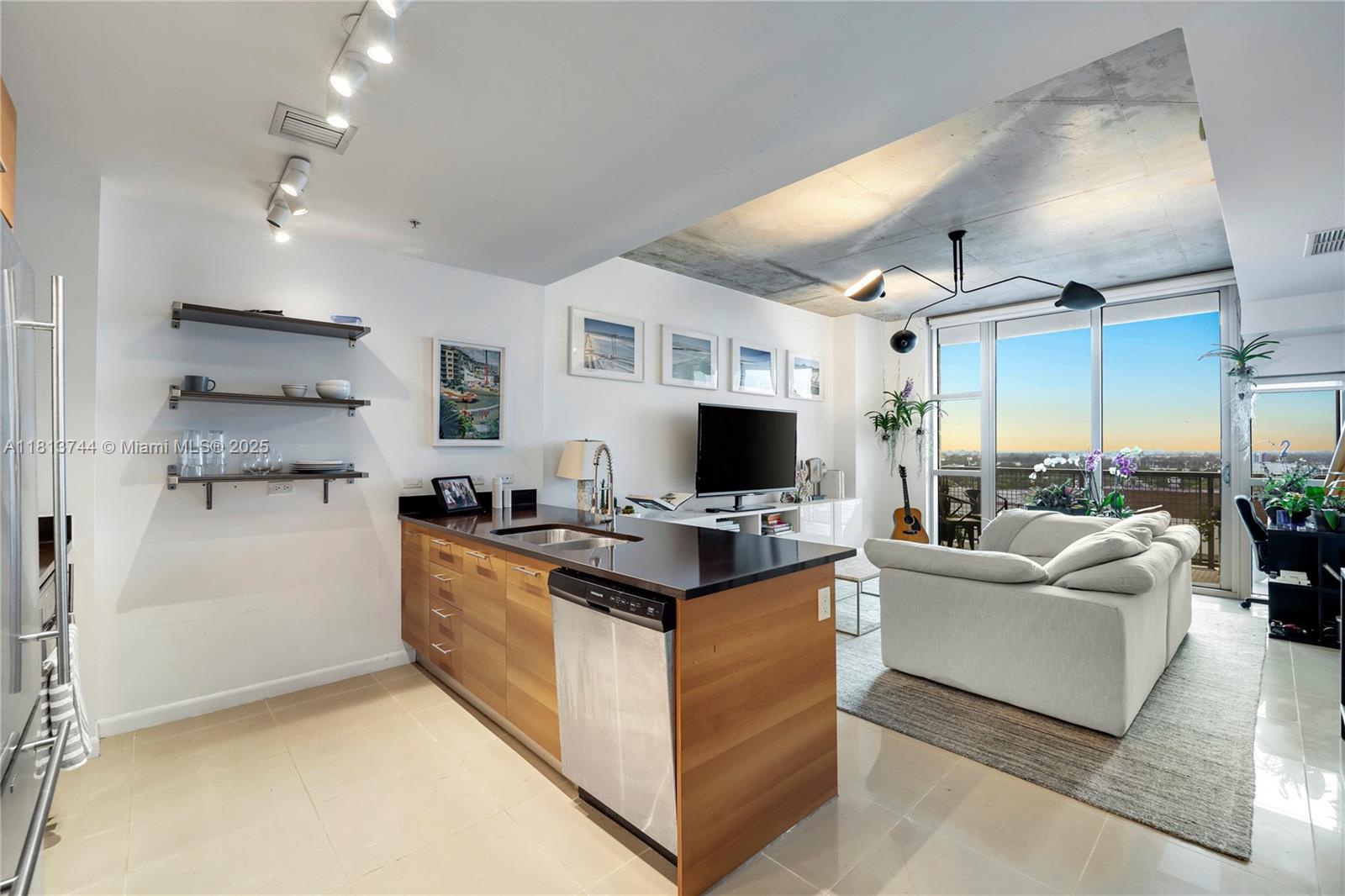 FOUR MIDTOWN MIAMI CONDO - Residential Lease