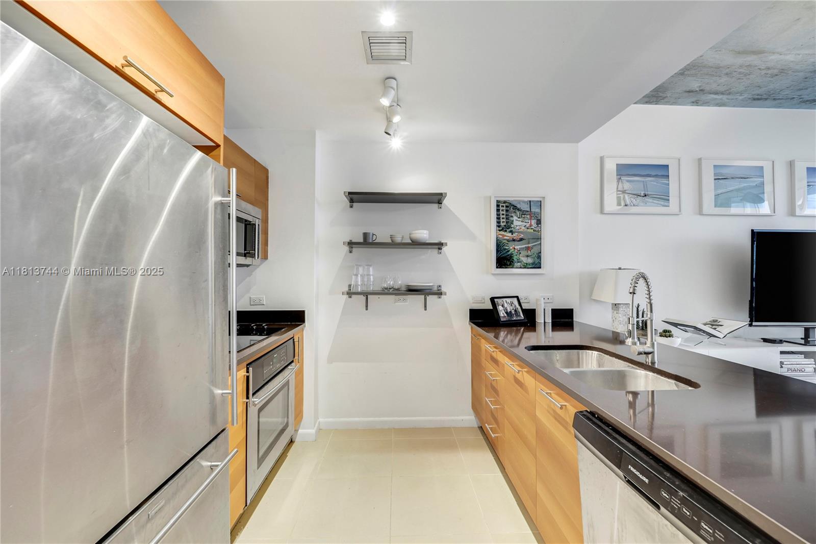 FOUR MIDTOWN MIAMI CONDO - Residential Lease