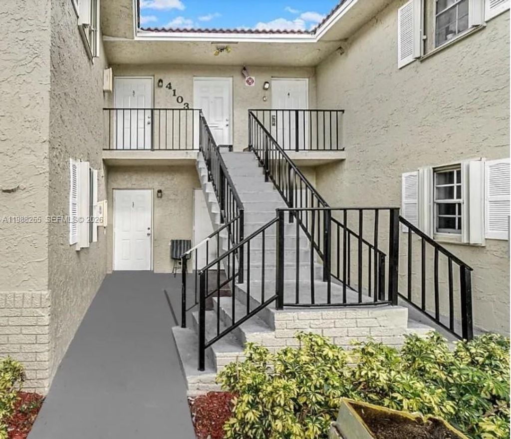 Photo of 4103 Riverside Dr, Coral Springs, FL 33065 (MLS # A11988265)