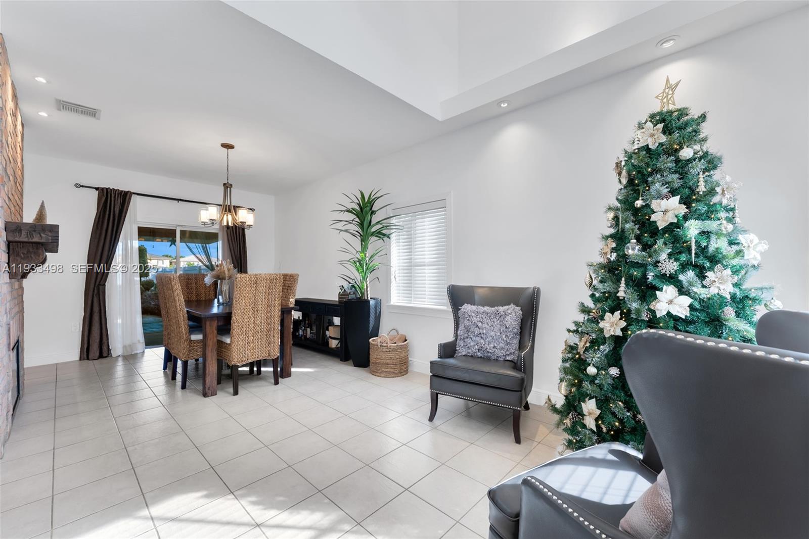 REPLAT OF PORTION OF M P - Residential