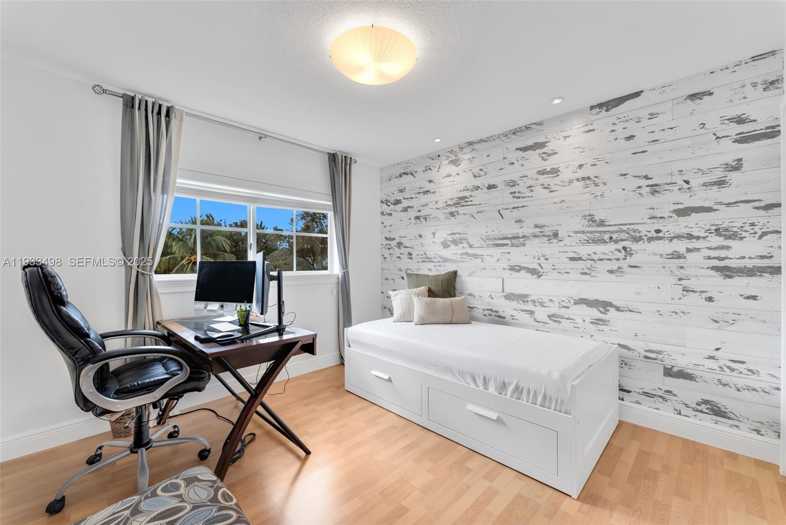 REPLAT OF PORTION OF M P - Residential