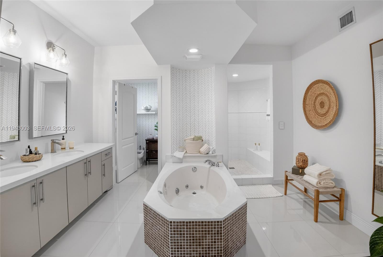 CAPTIVA CONDO E - Residential