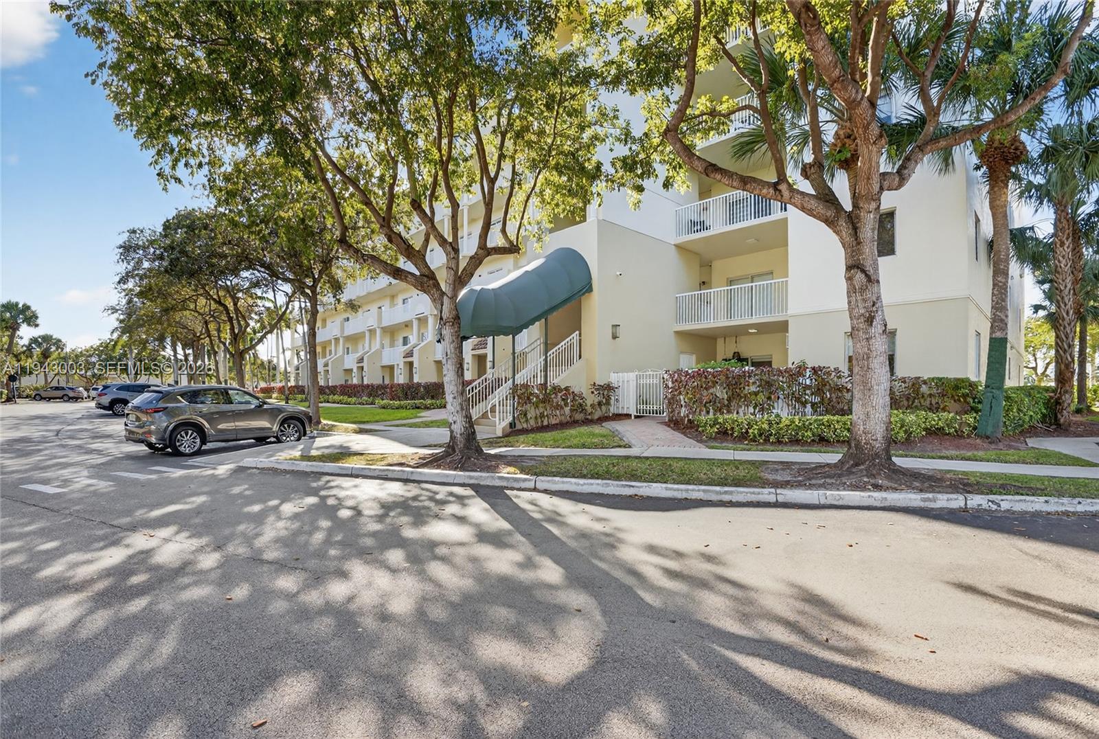 CAPTIVA CONDO E - Residential