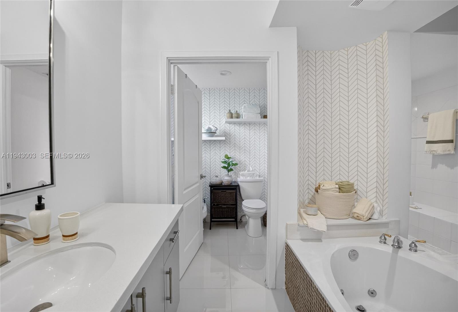 CAPTIVA CONDO E - Residential