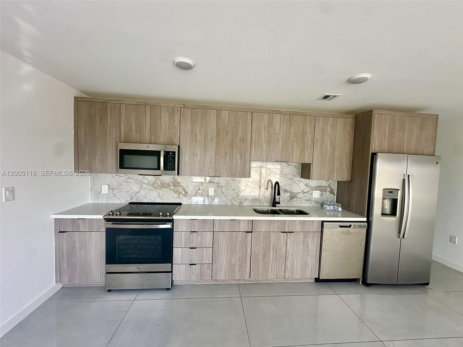 GRANDVILLE PLACE - Residential