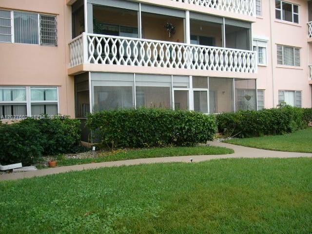 450 Golden Isles Dr 1H