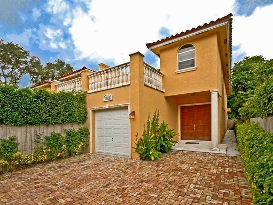 Immaculate there bedroom Villa with spacious layout and large master suite & exterior balcony.  This freshly painted townhouse has brand new 24x24 travertine floors and a gourmet kitchen with eat-in area. Enjoy entertaining or relaxing by the private pool  under the covered Veranda with wet bar.  Totally gated with 1 car garage. Best location near all action in the Village of Coconut Grove.  Walking distance to parks, shops, & restaurants. Very pet friendly neighborhood & plenty of close by playgrounds.