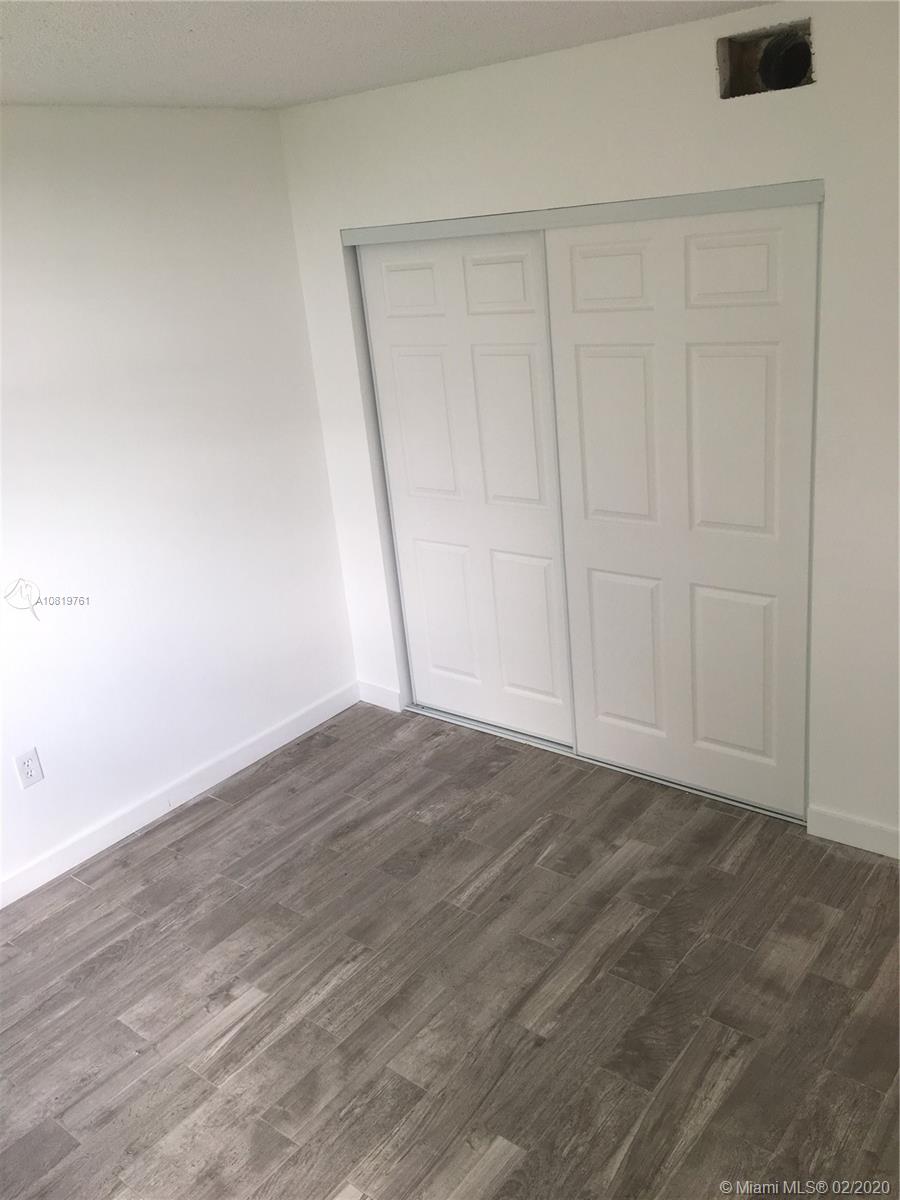 AZUL AT FONTAINEBLEAU CON - Residential Lease