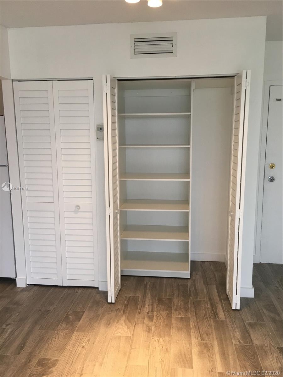 AZUL AT FONTAINEBLEAU CON - Residential Lease