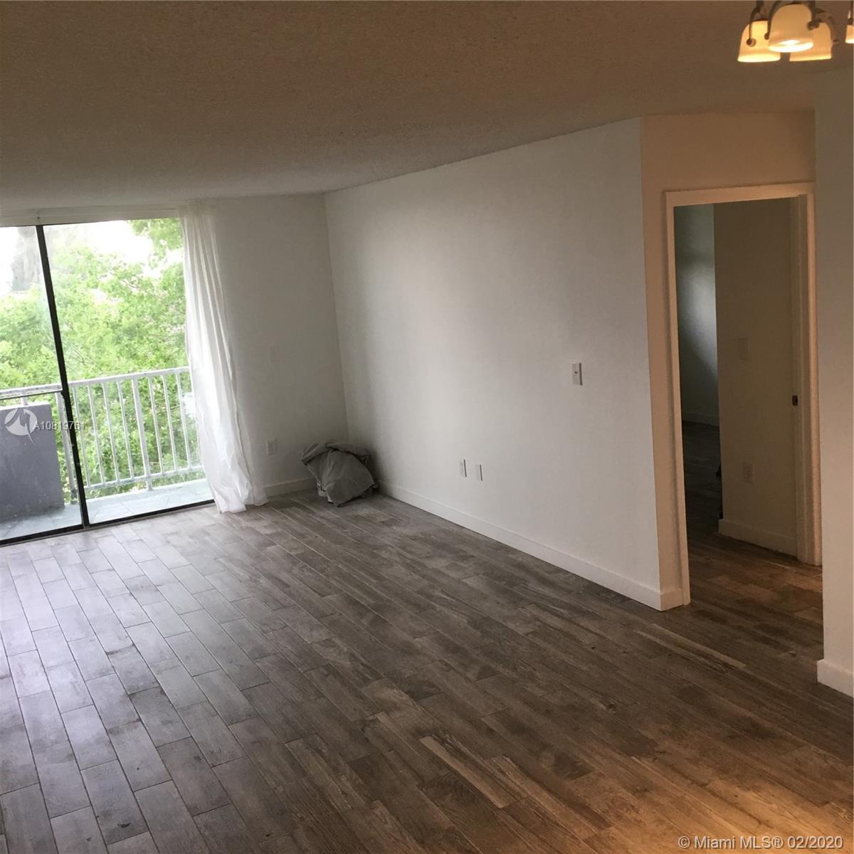 AZUL AT FONTAINEBLEAU CON - Residential Lease