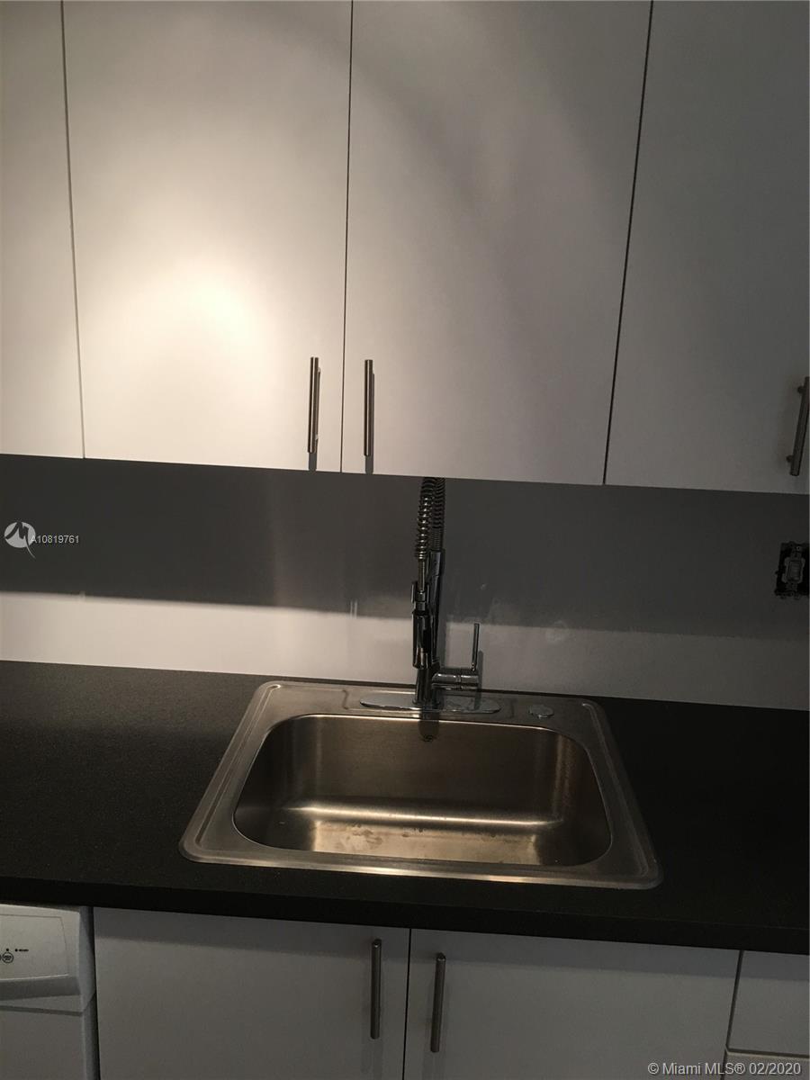 AZUL AT FONTAINEBLEAU CON - Residential Lease