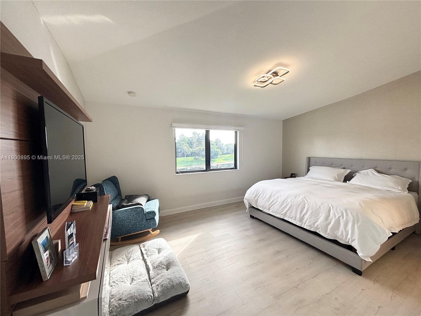 CHAMPION LAKES - Residential Lease