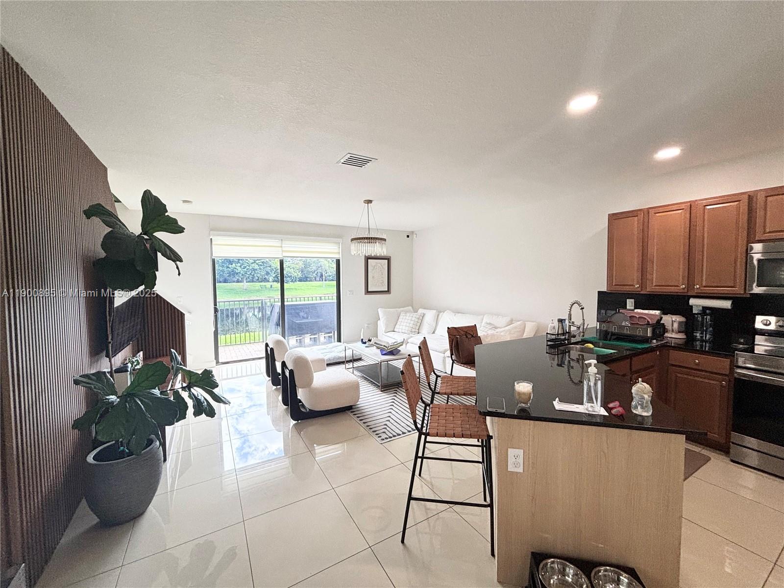 CHAMPION LAKES - Residential Lease