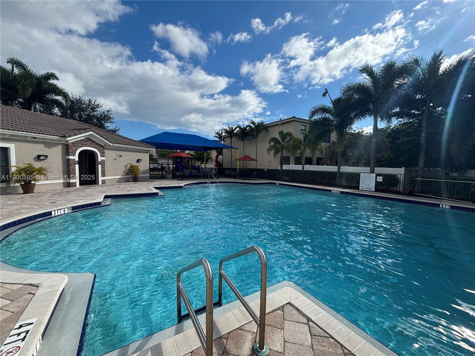 CHAMPION LAKES - Residential Lease