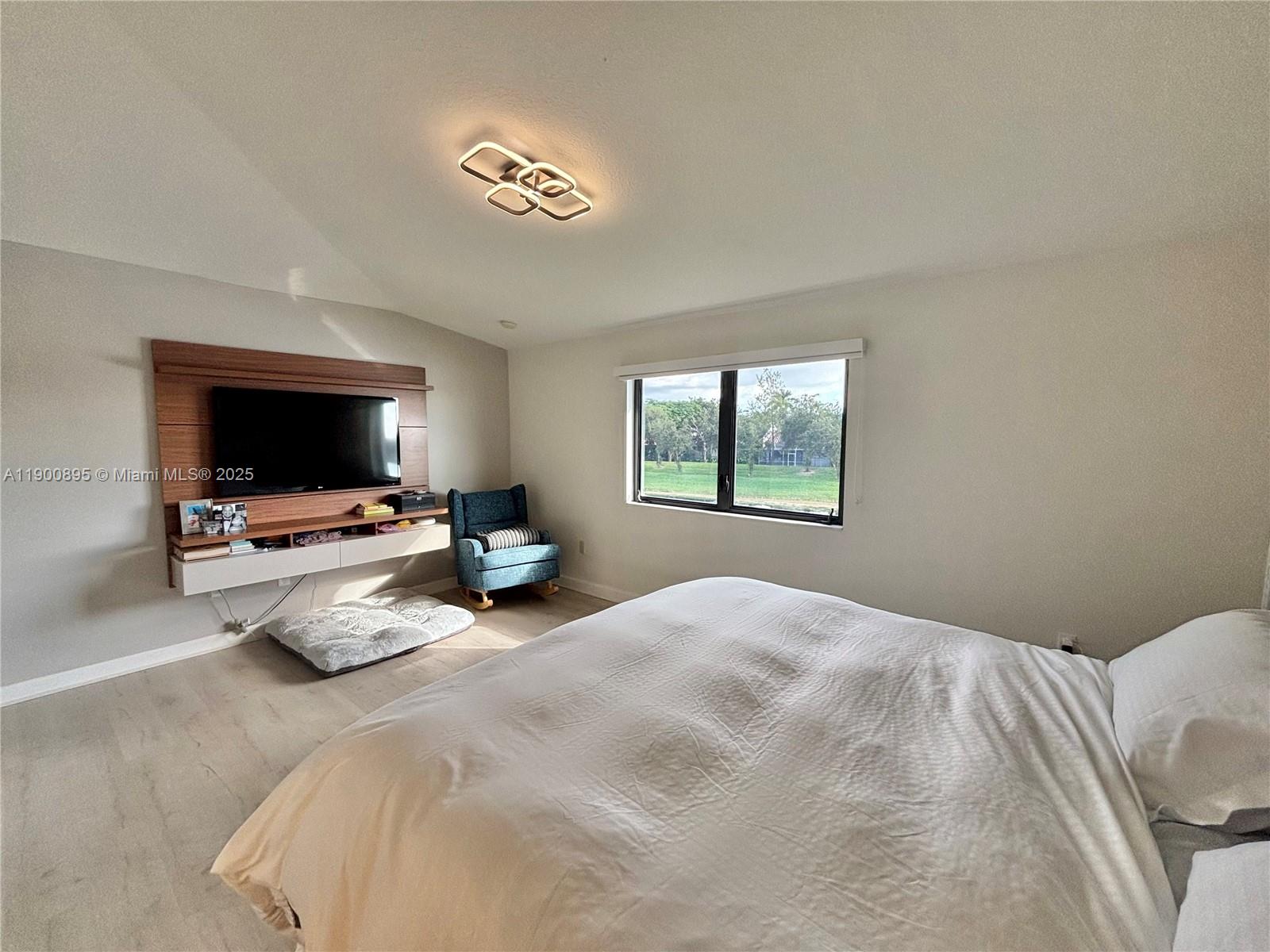 CHAMPION LAKES - Residential Lease