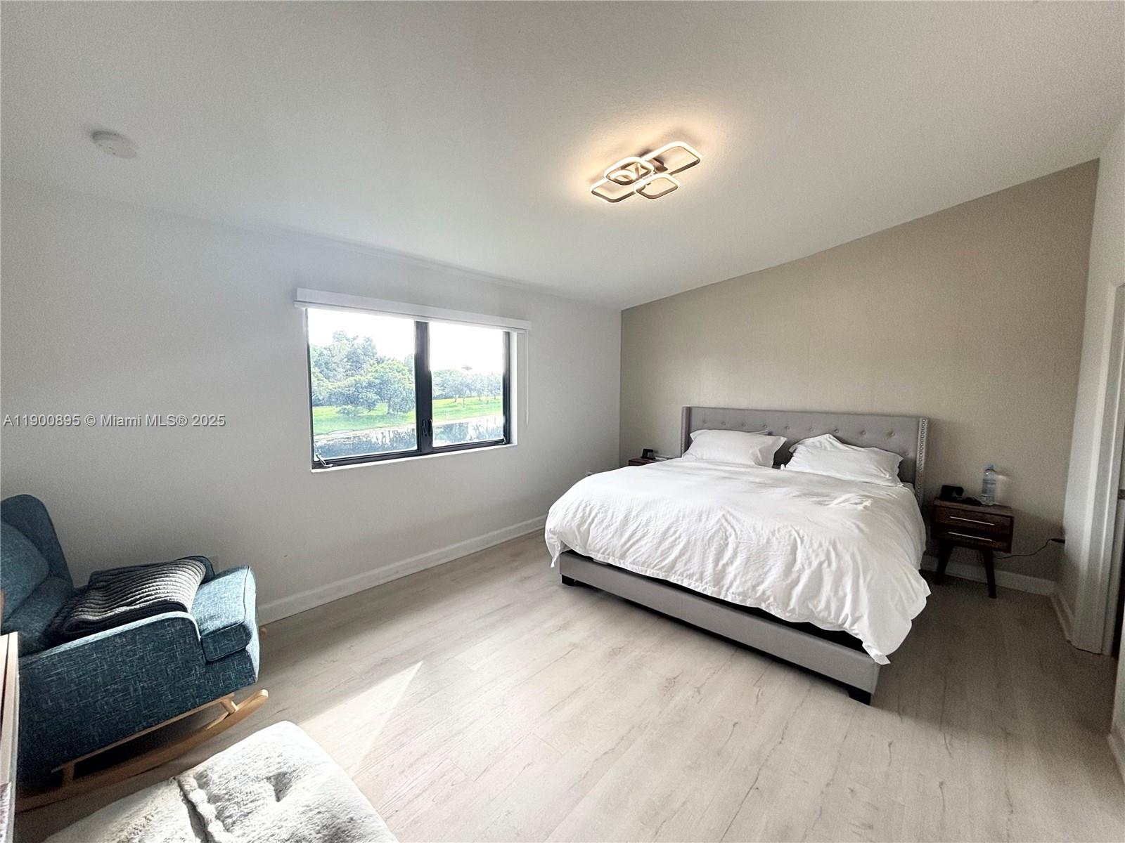 CHAMPION LAKES - Residential Lease