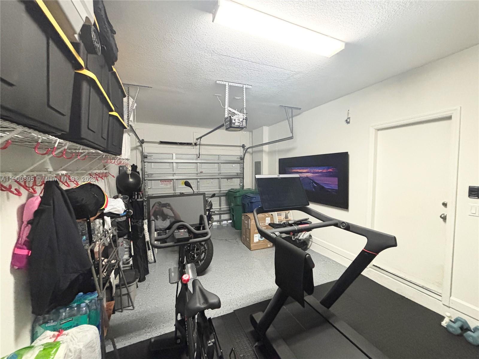 CHAMPION LAKES - Residential Lease