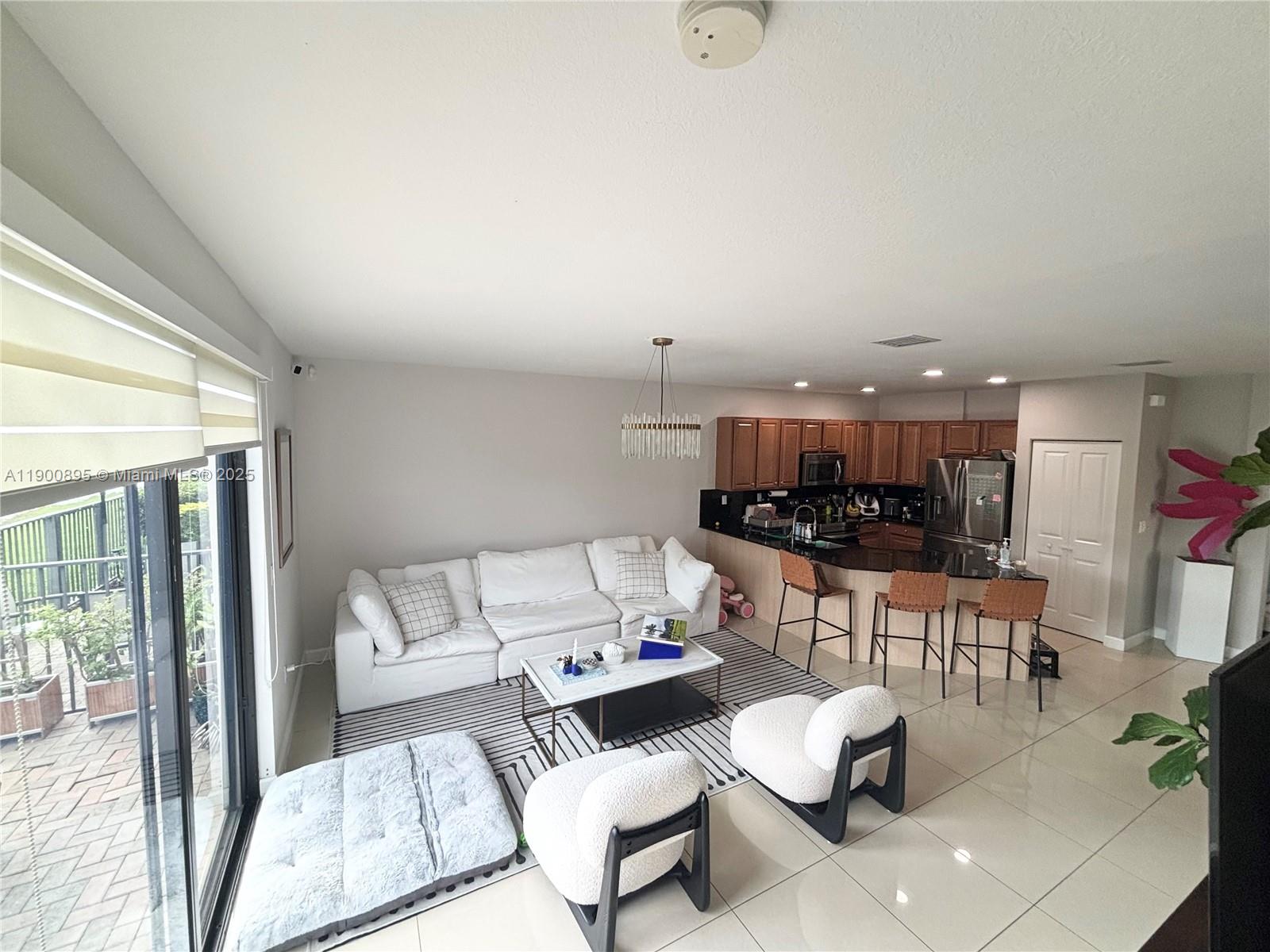 CHAMPION LAKES - Residential Lease