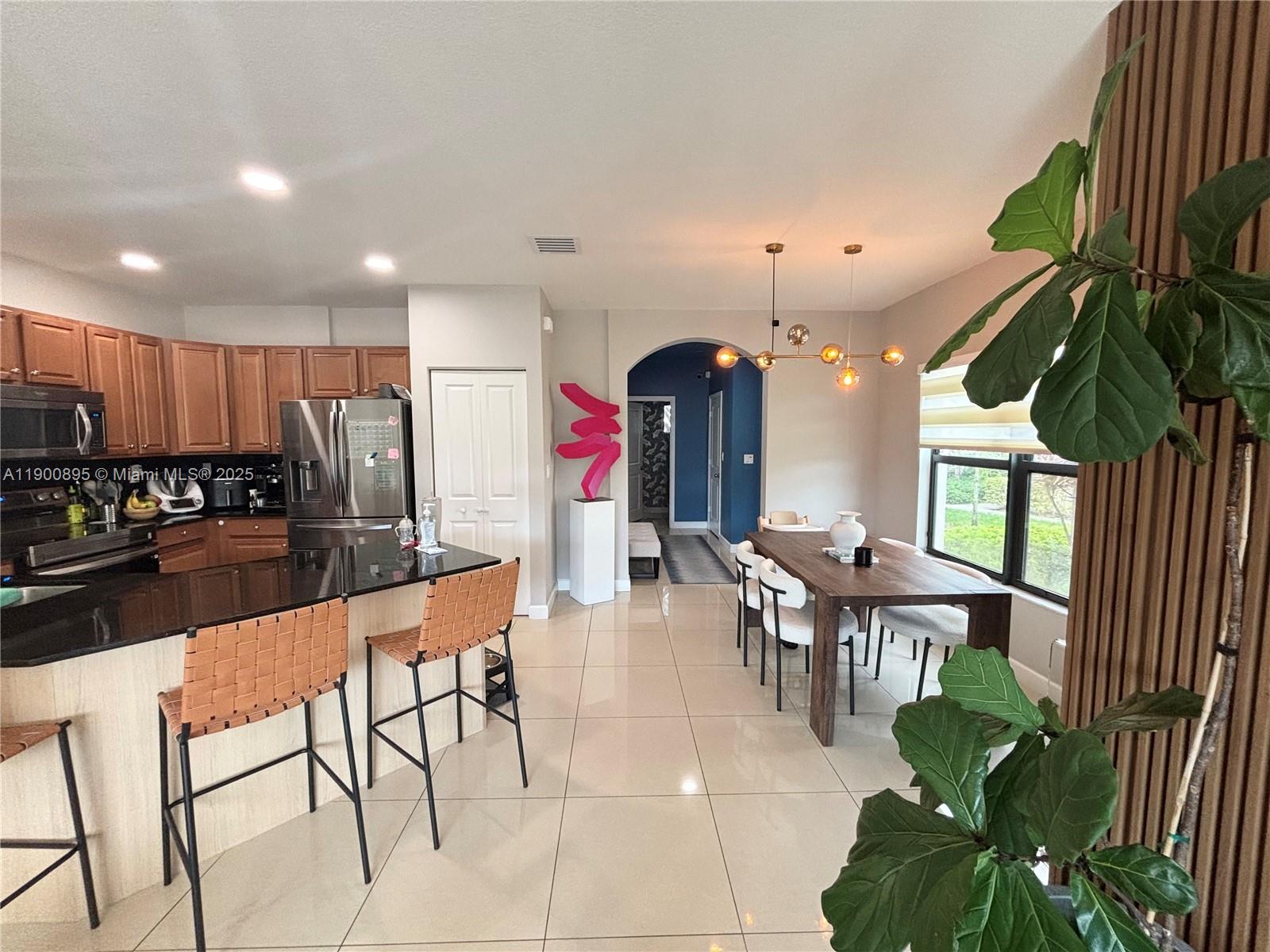 CHAMPION LAKES - Residential Lease