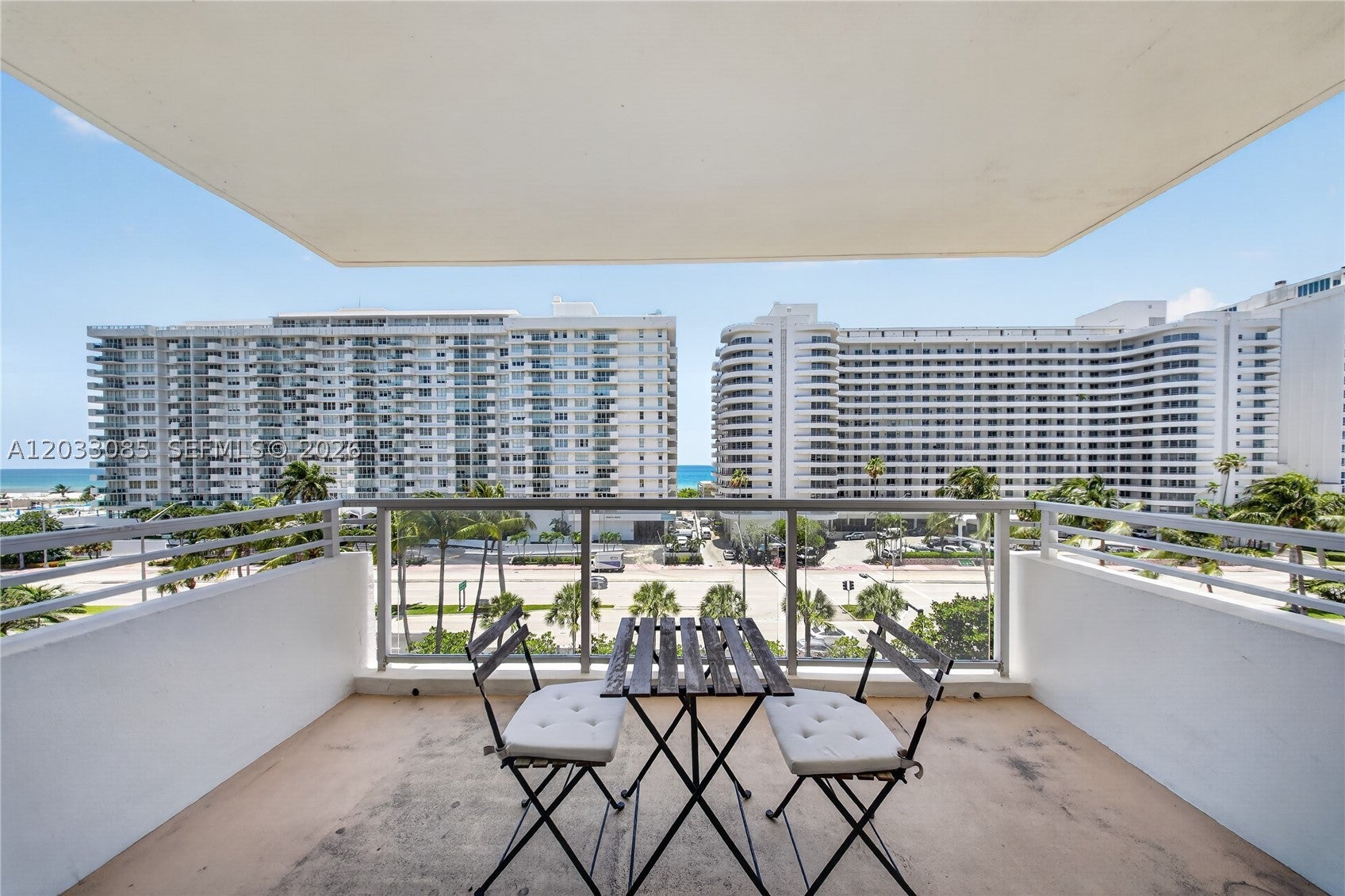 5600 Collins Ave 7W