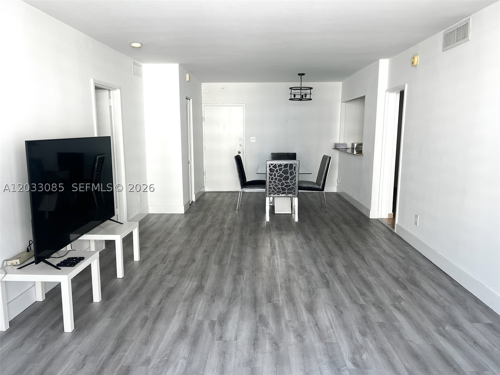 5600 Collins Ave 7W