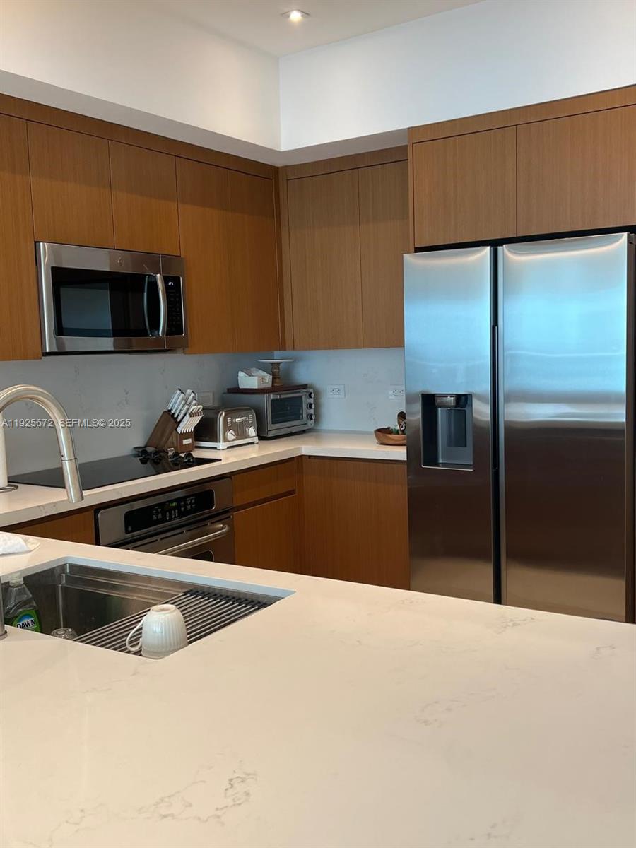 BRICKELL ON THE RIVER - Residential Lease