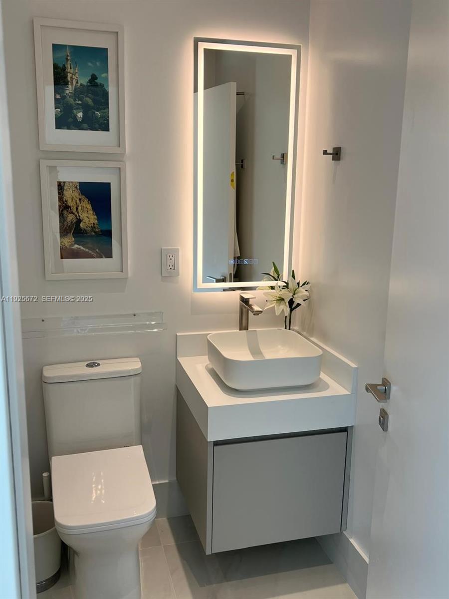 BRICKELL ON THE RIVER - Residential Lease