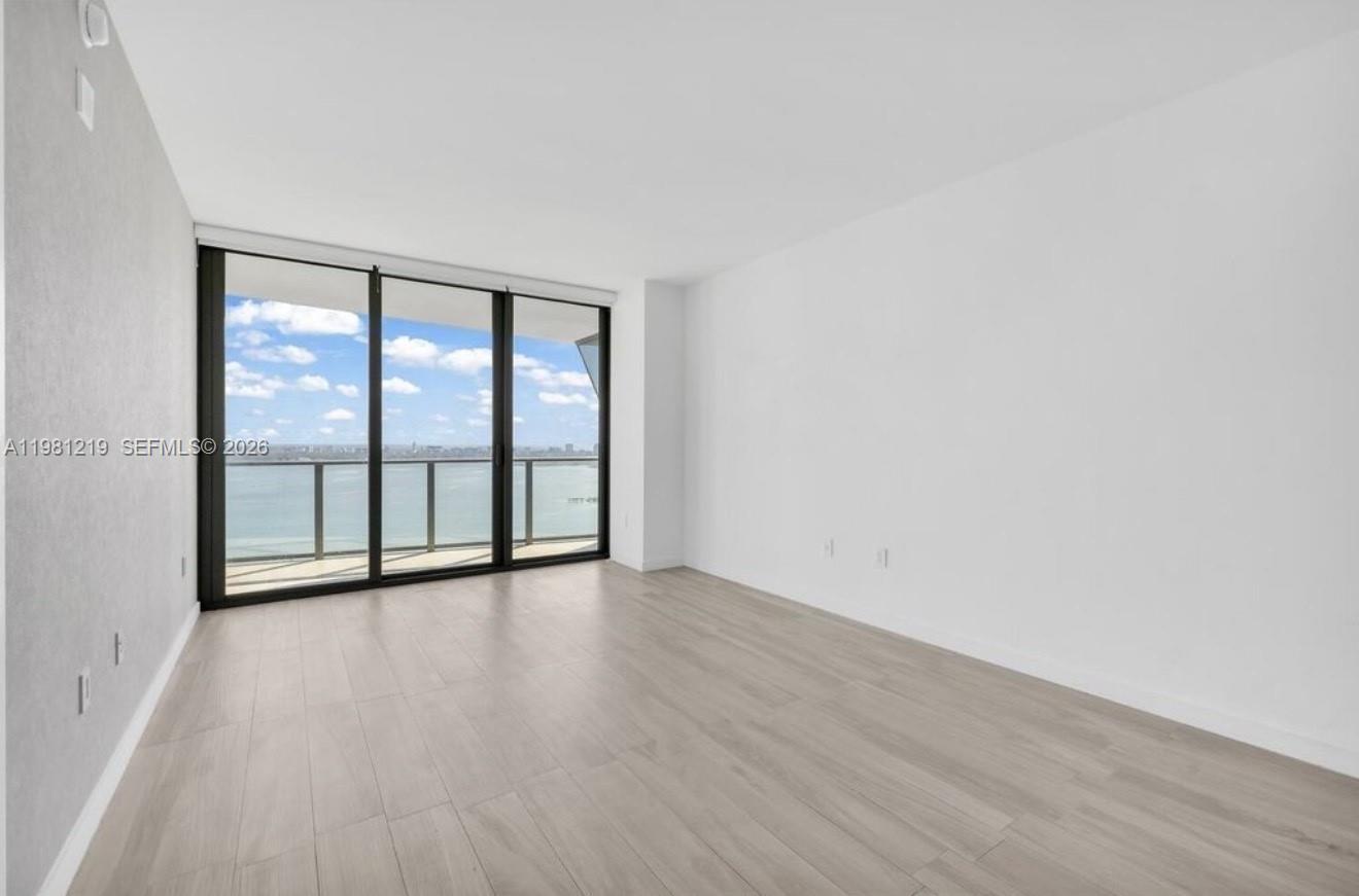 ICON BAY CONDO - Residential Lease