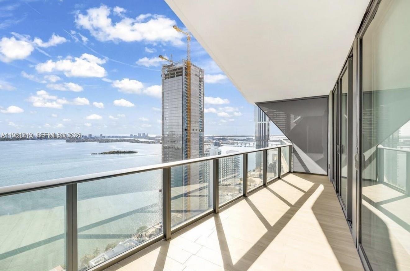 ICON BAY CONDO - Residential Lease