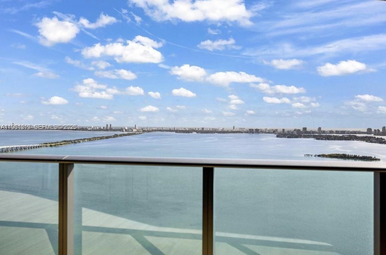 ICON BAY CONDO - Residential Lease