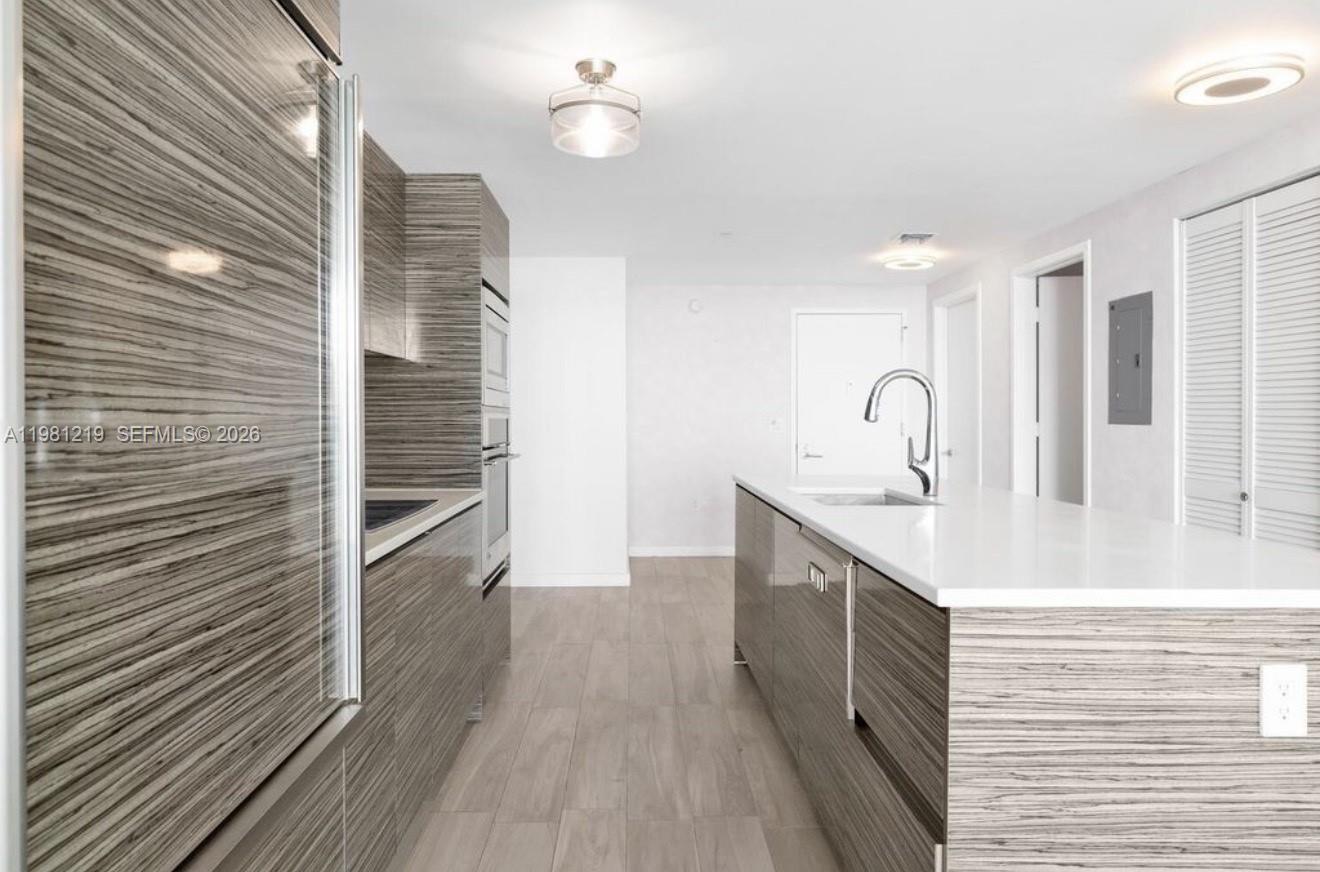 ICON BAY CONDO - Residential Lease