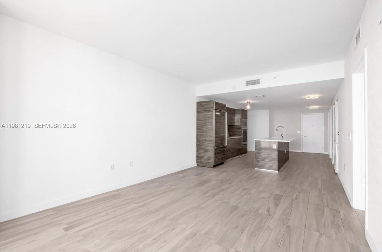 ICON BAY CONDO - Residential Lease