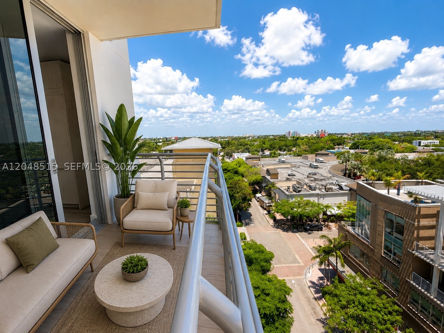 90 NE 32nd St #814
