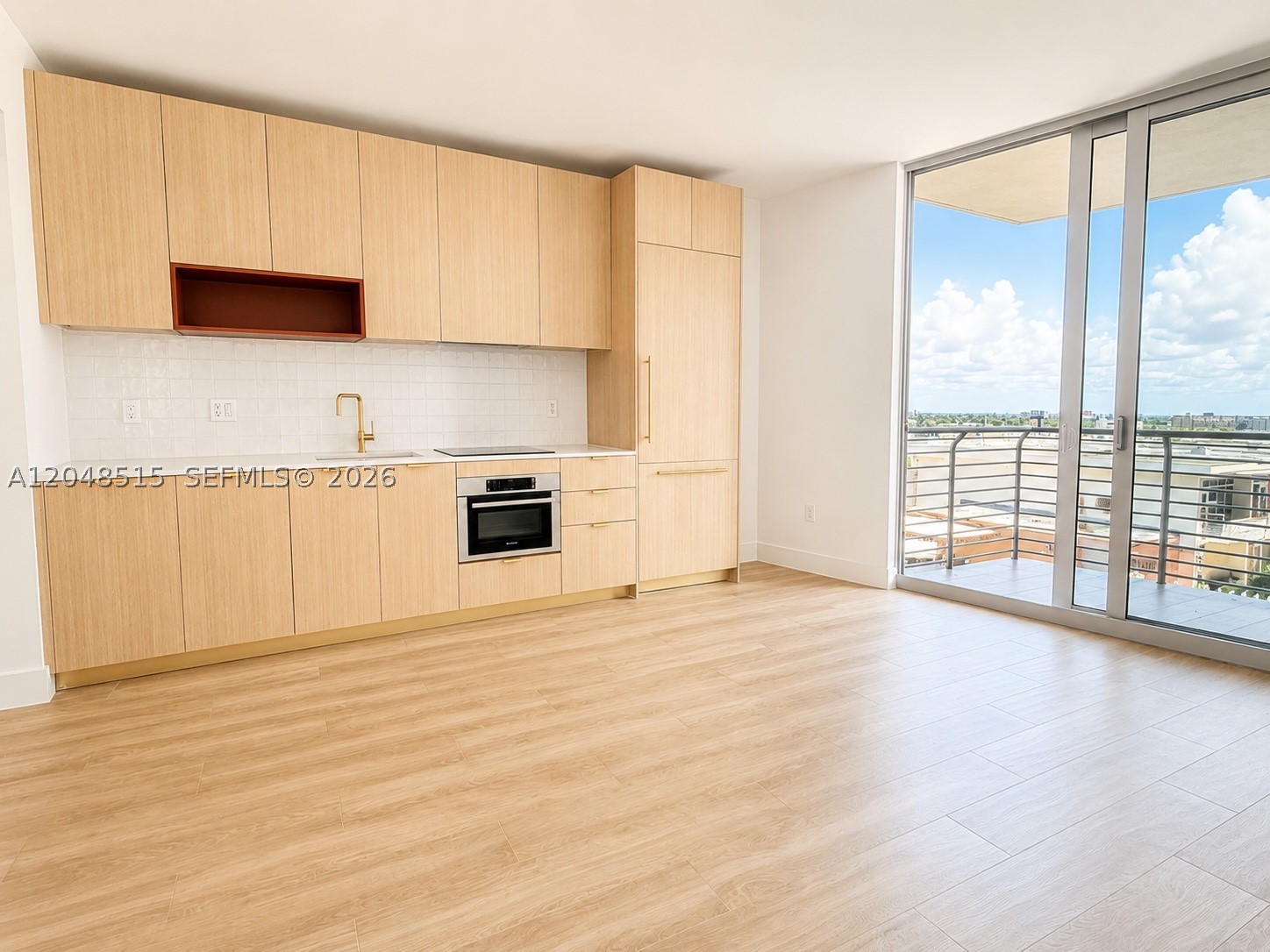 90 NE 32nd St #814