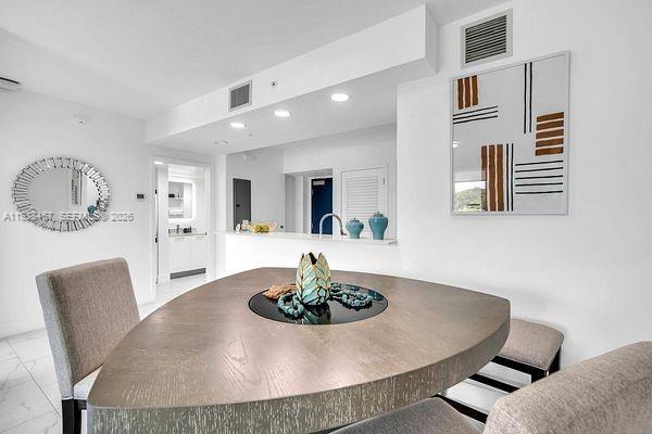 HOLLYWOOD - Residential