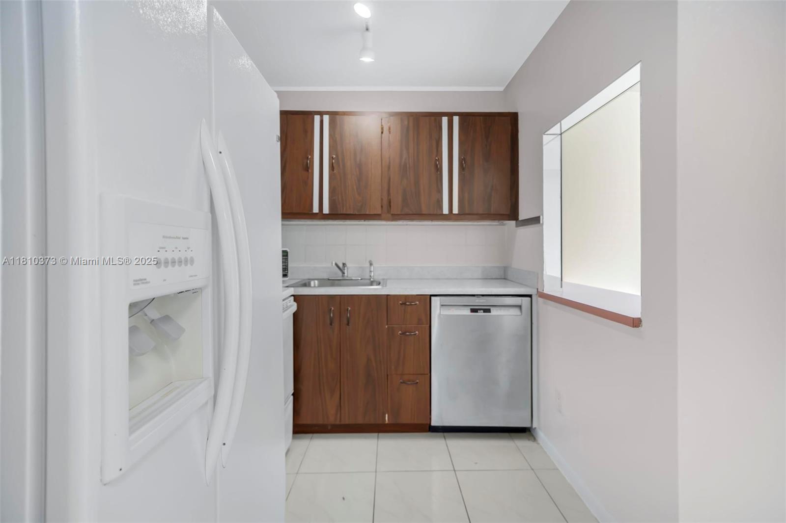 210 172nd St 438
