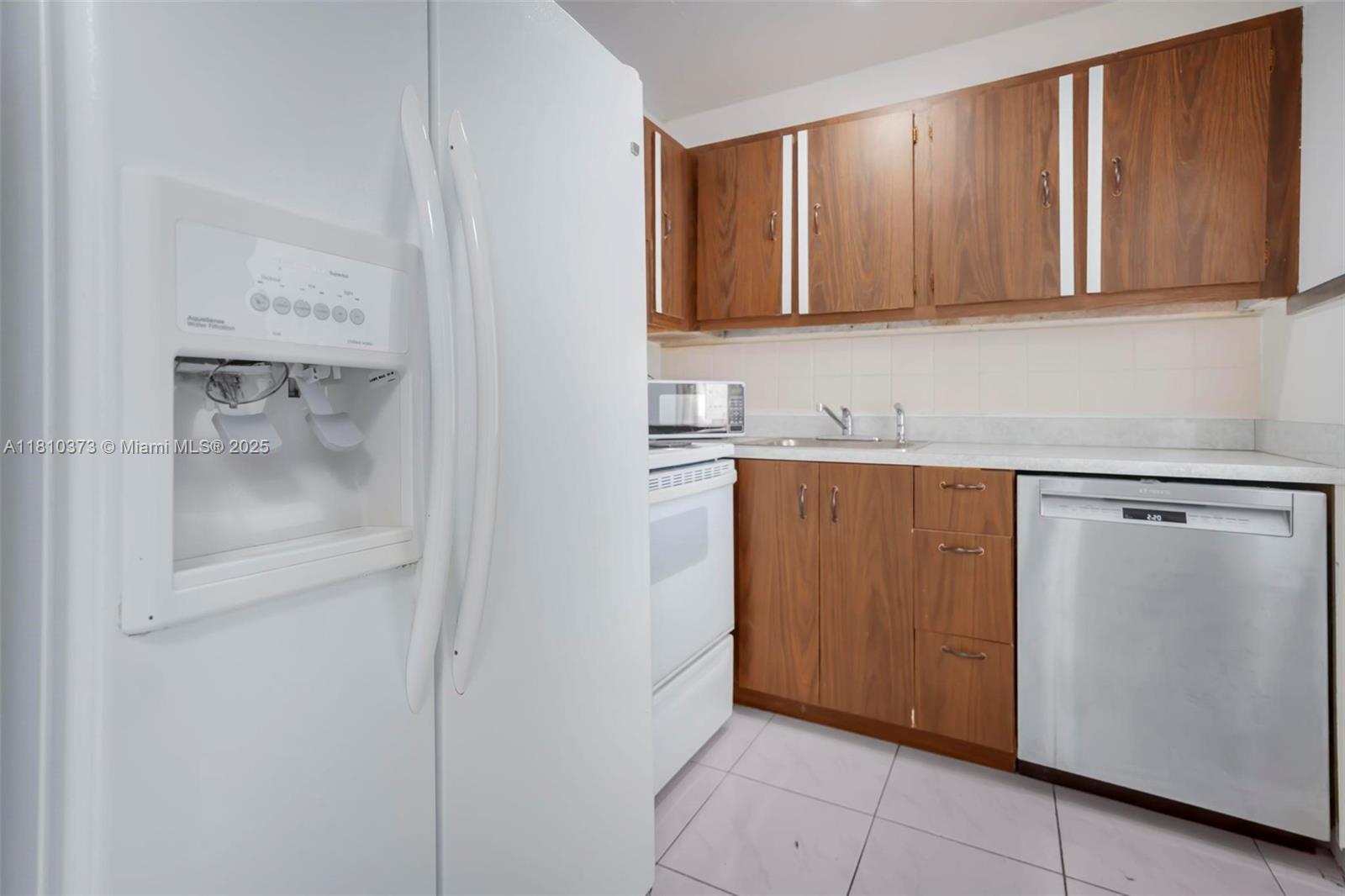 210 172nd St 438